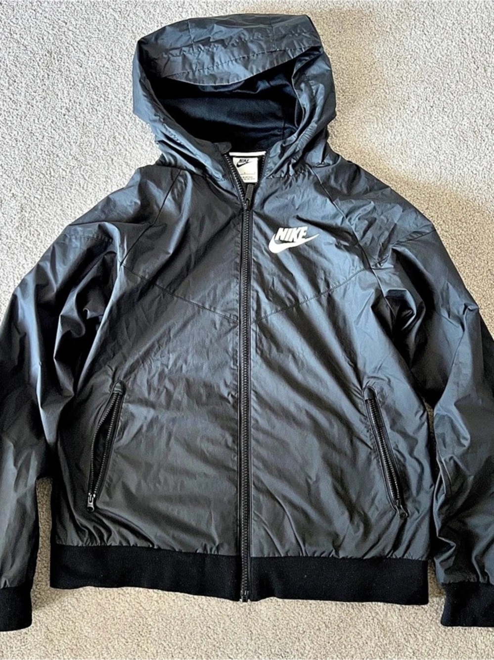 Nike Boys Large Sportswear Windrunner Hooded Jacket Black